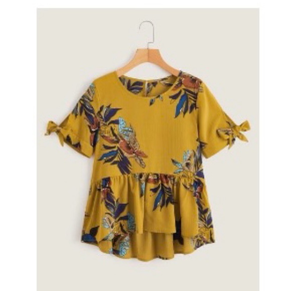 SHEIN Plants Print Knot Cuff Ruffle
Hem Blouse